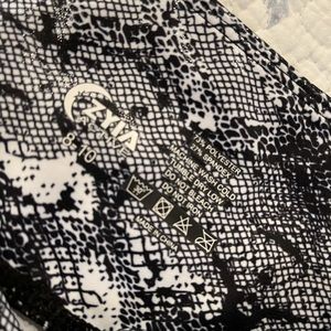 Cobra Light n Tight Hi-Rise Capri 20 Zyia 8-10